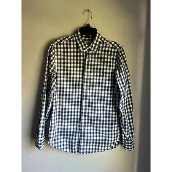 J.CREW Other - J.Crew Men's Button Down Size S 2 -ply 100% Cotton Color Navy Blue and White
